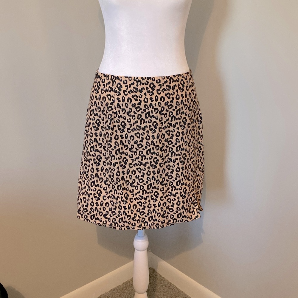 NWT Forever 21 leopard skirt